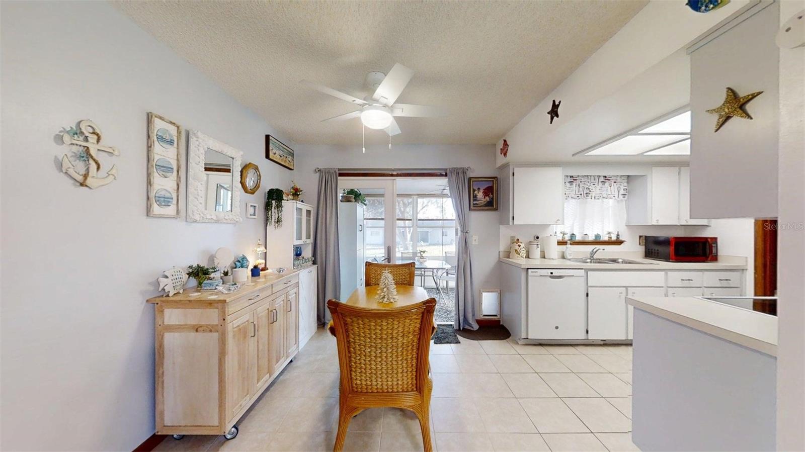 PALM CAY - Residential