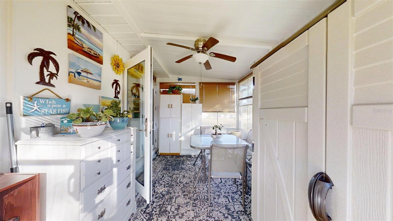 PALM CAY - Residential