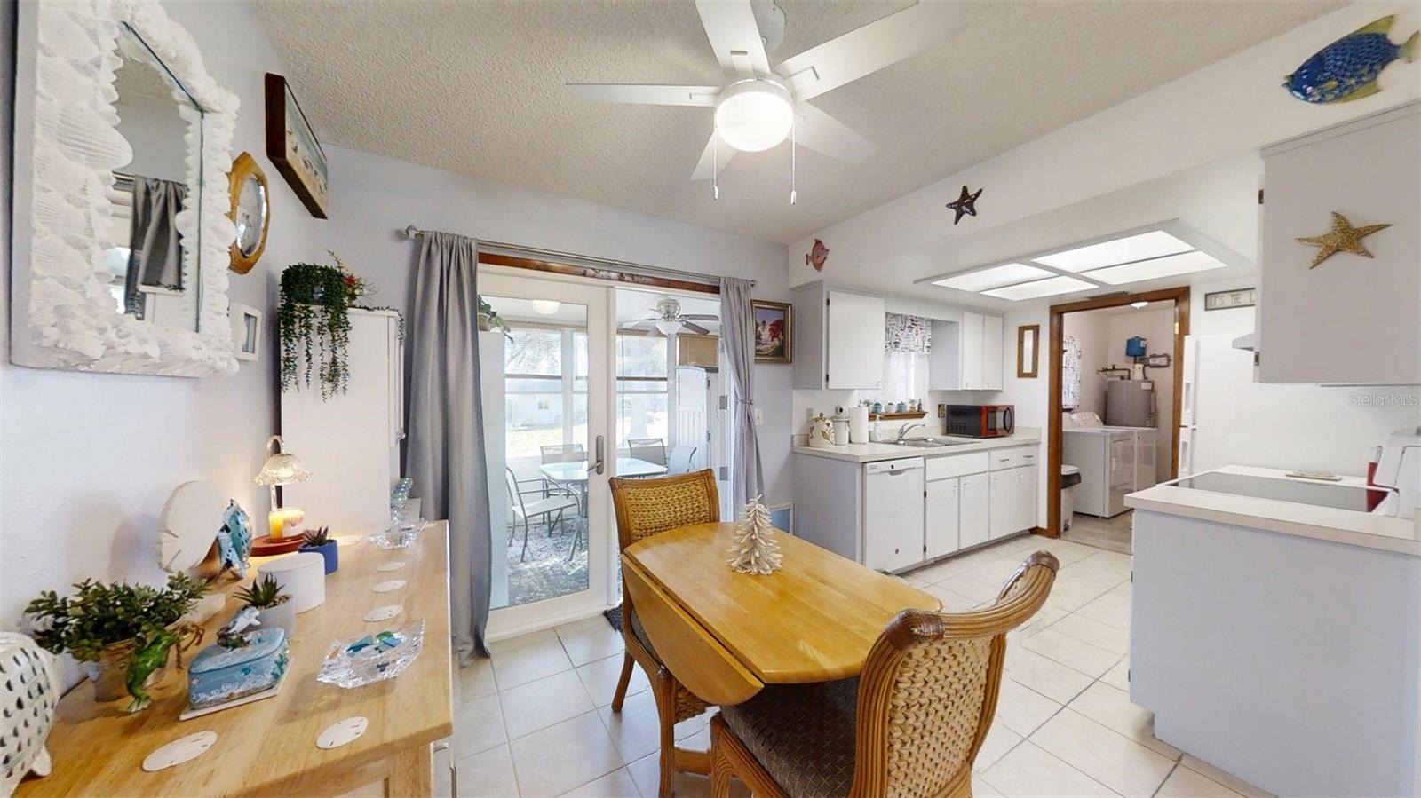 PALM CAY - Residential