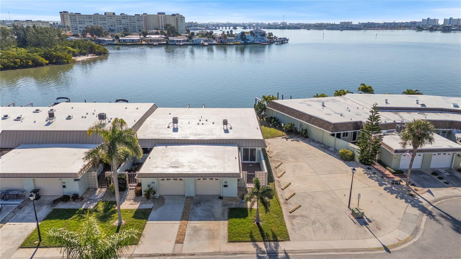 BOCA CIEGA POINT EAST - Residential
