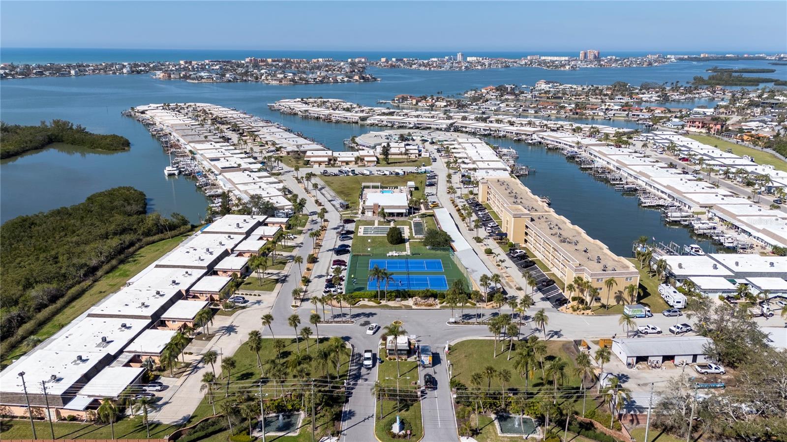 BOCA CIEGA POINT EAST - Residential