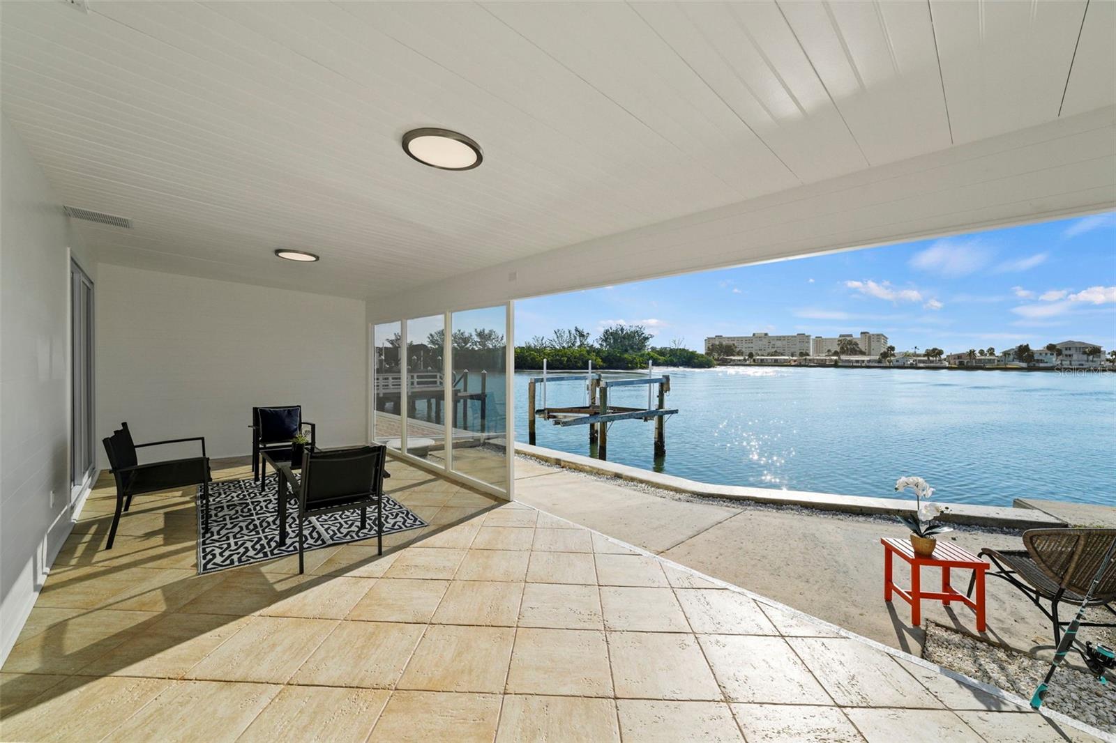 BOCA CIEGA POINT EAST - Residential