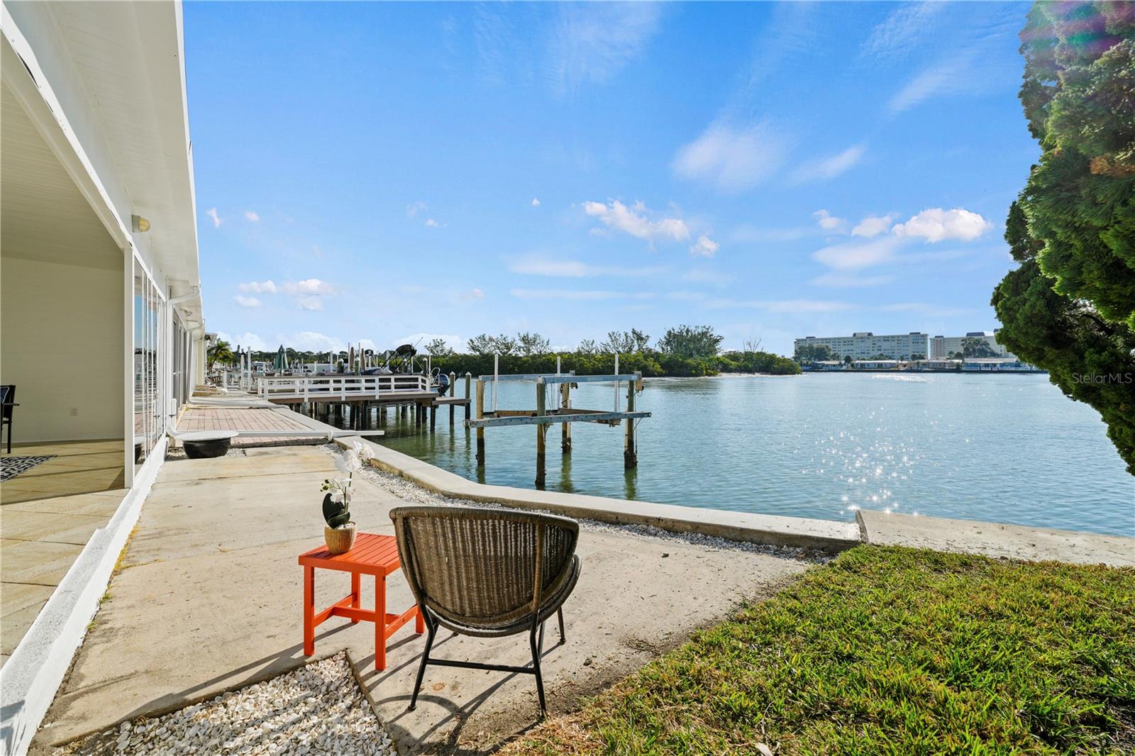 BOCA CIEGA POINT EAST - Residential