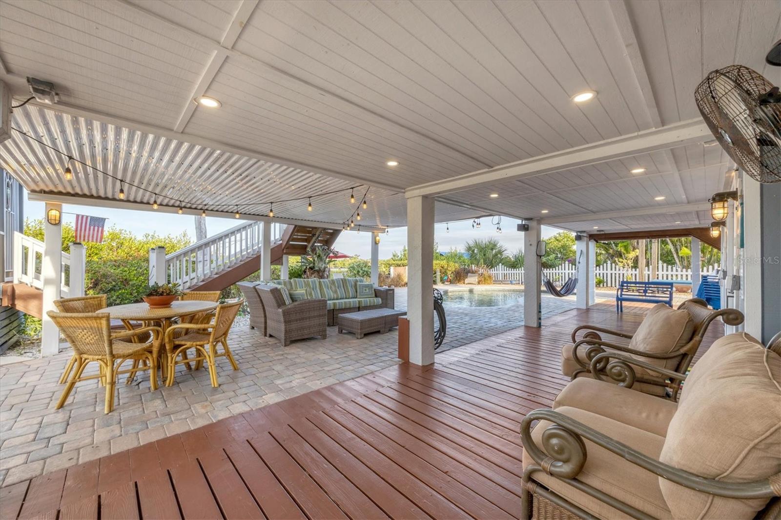 PALM ISLAND ESTATES UNIT 4 - Residential