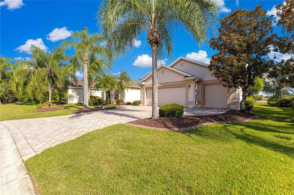 Photo of 949 Isle Of Palms Path, The Villages, FL 32162 (MLS # G5100660)