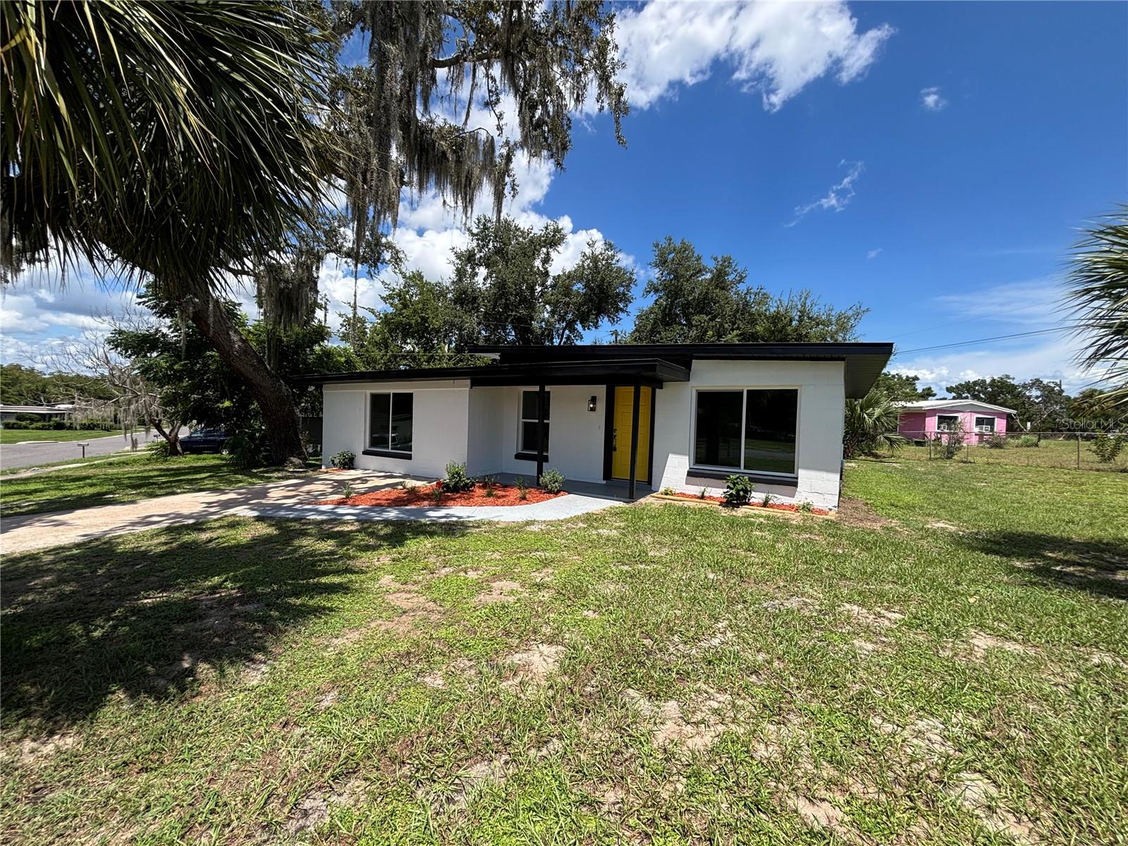 1041 ROSELLA LANE