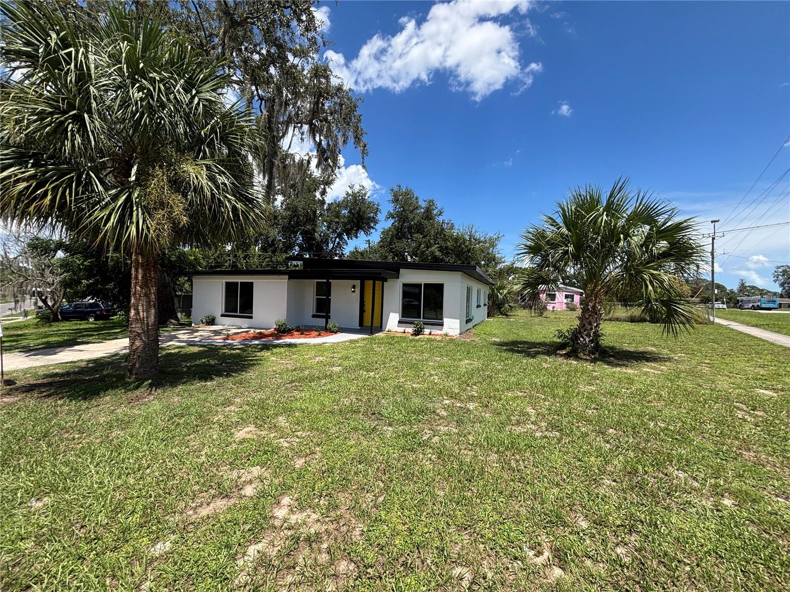 1041 ROSELLA LANE