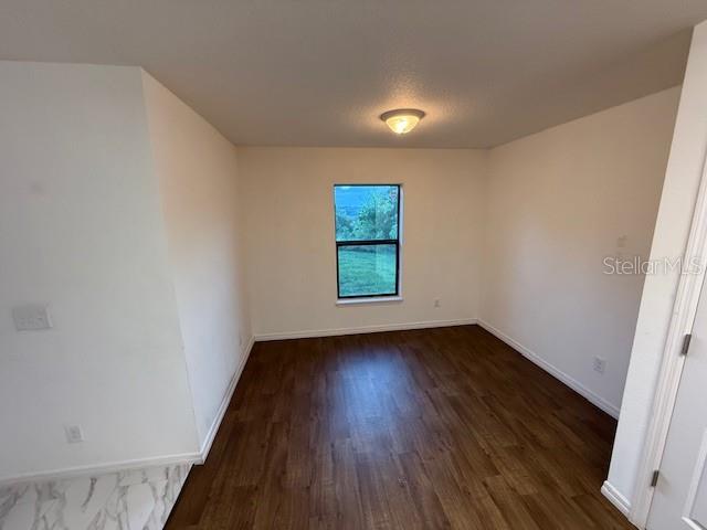 RIDGE DUNDEE - Residential