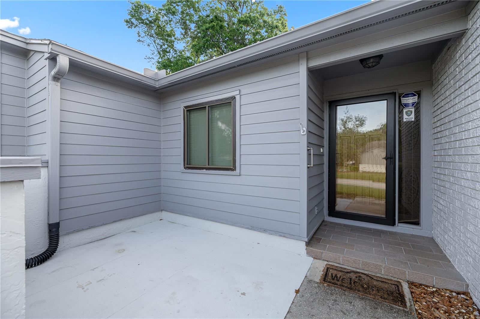 2052 SE 37TH COURT CIRCLE