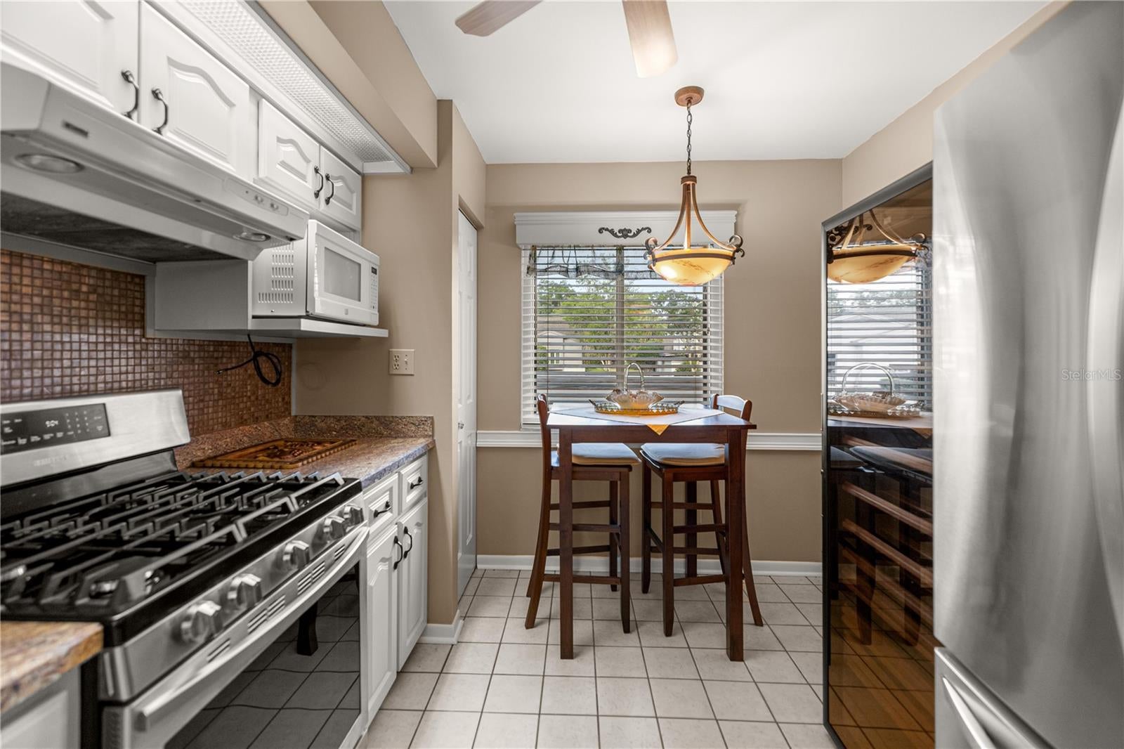 2052 SE 37TH COURT CIRCLE