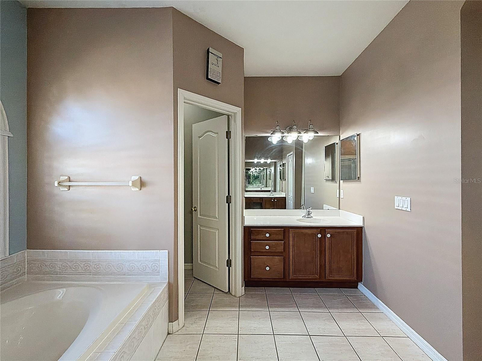 WESTWOOD LAKES PH 2A UNIT 2 - Residential Lease