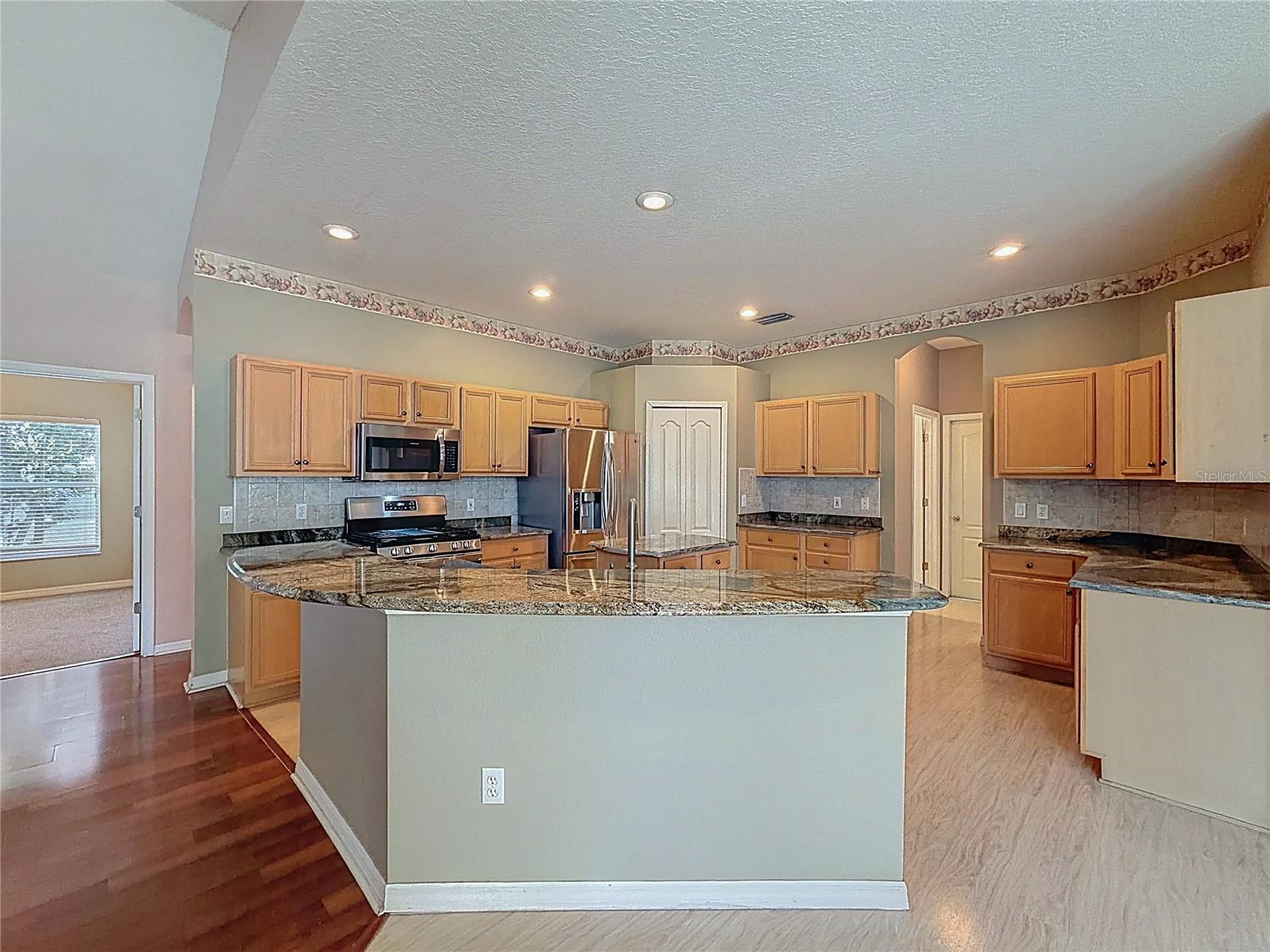 WESTWOOD LAKES PH 2A UNIT 2 - Residential Lease