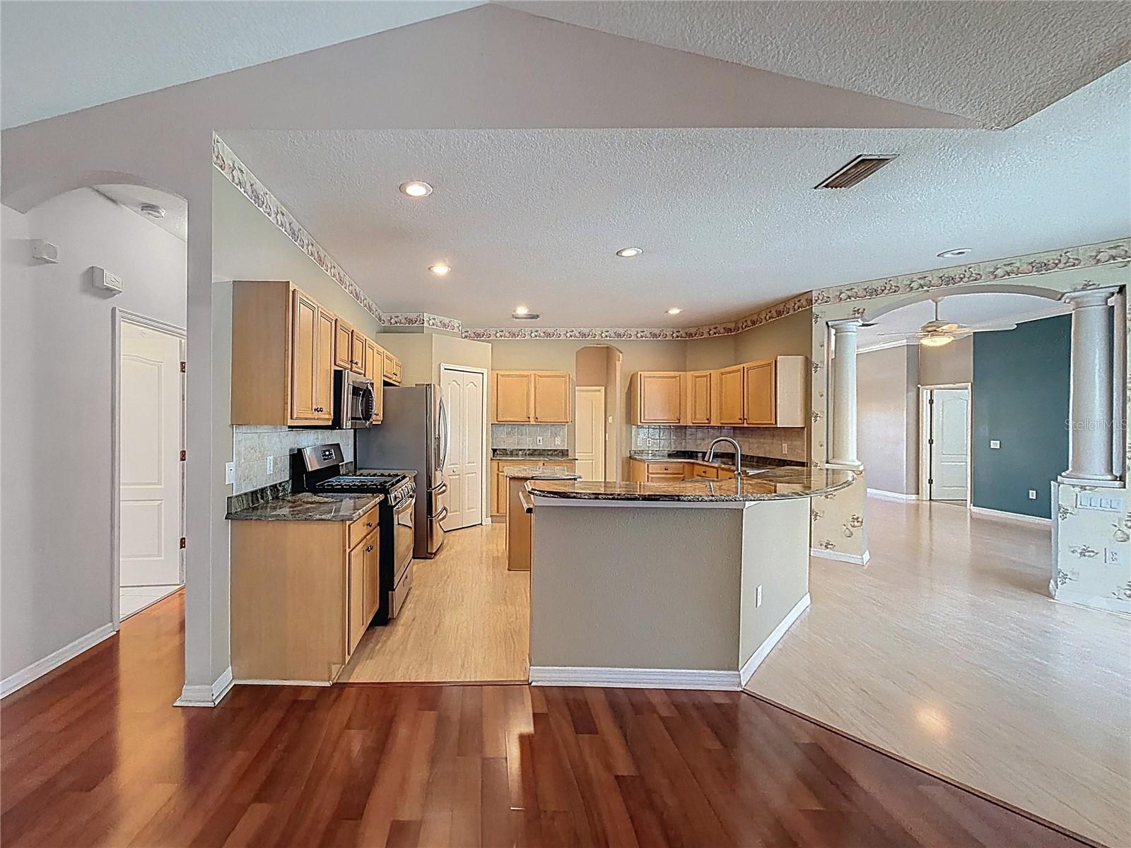 WESTWOOD LAKES PH 2A UNIT 2 - Residential Lease