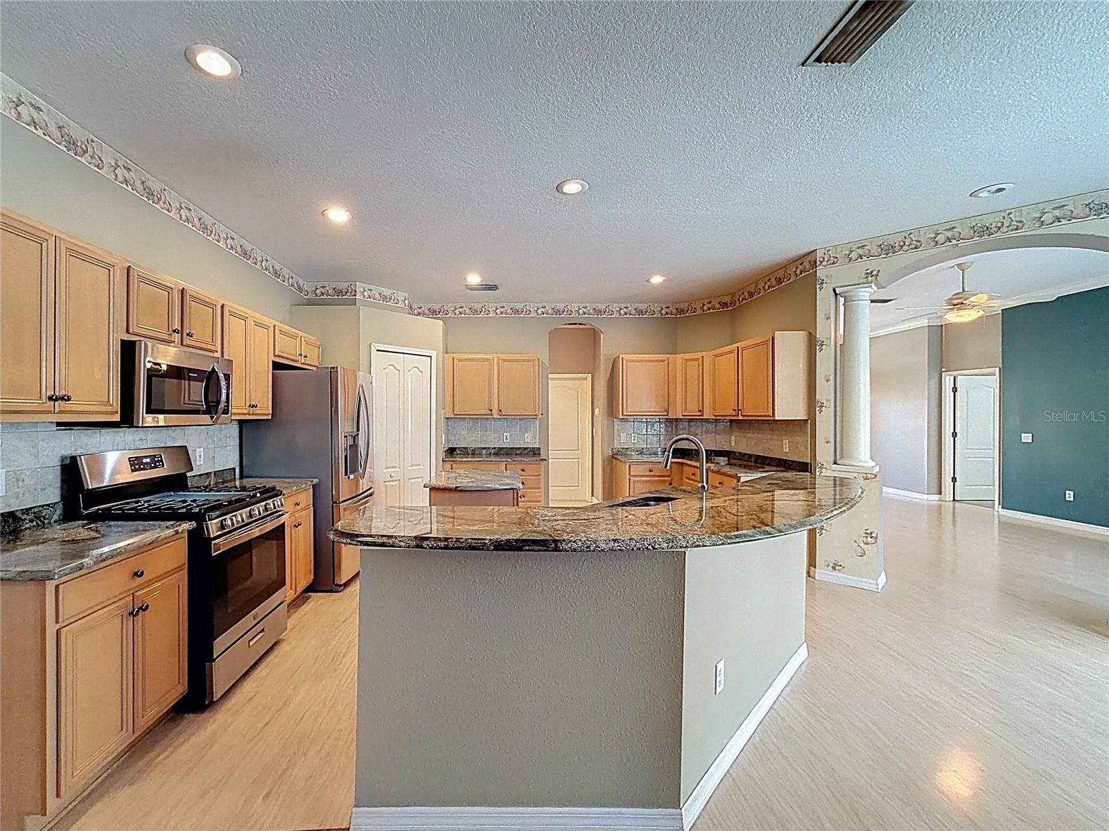 WESTWOOD LAKES PH 2A UNIT 2 - Residential Lease