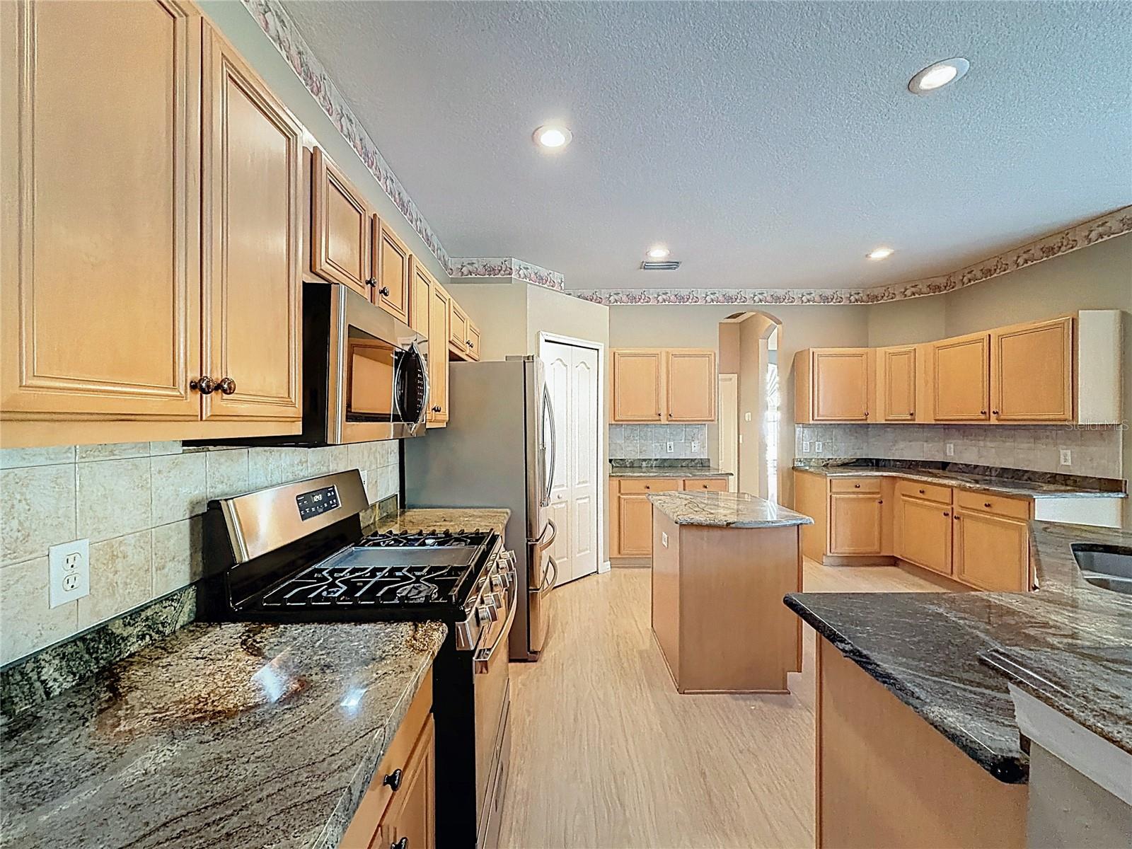 WESTWOOD LAKES PH 2A UNIT 2 - Residential Lease