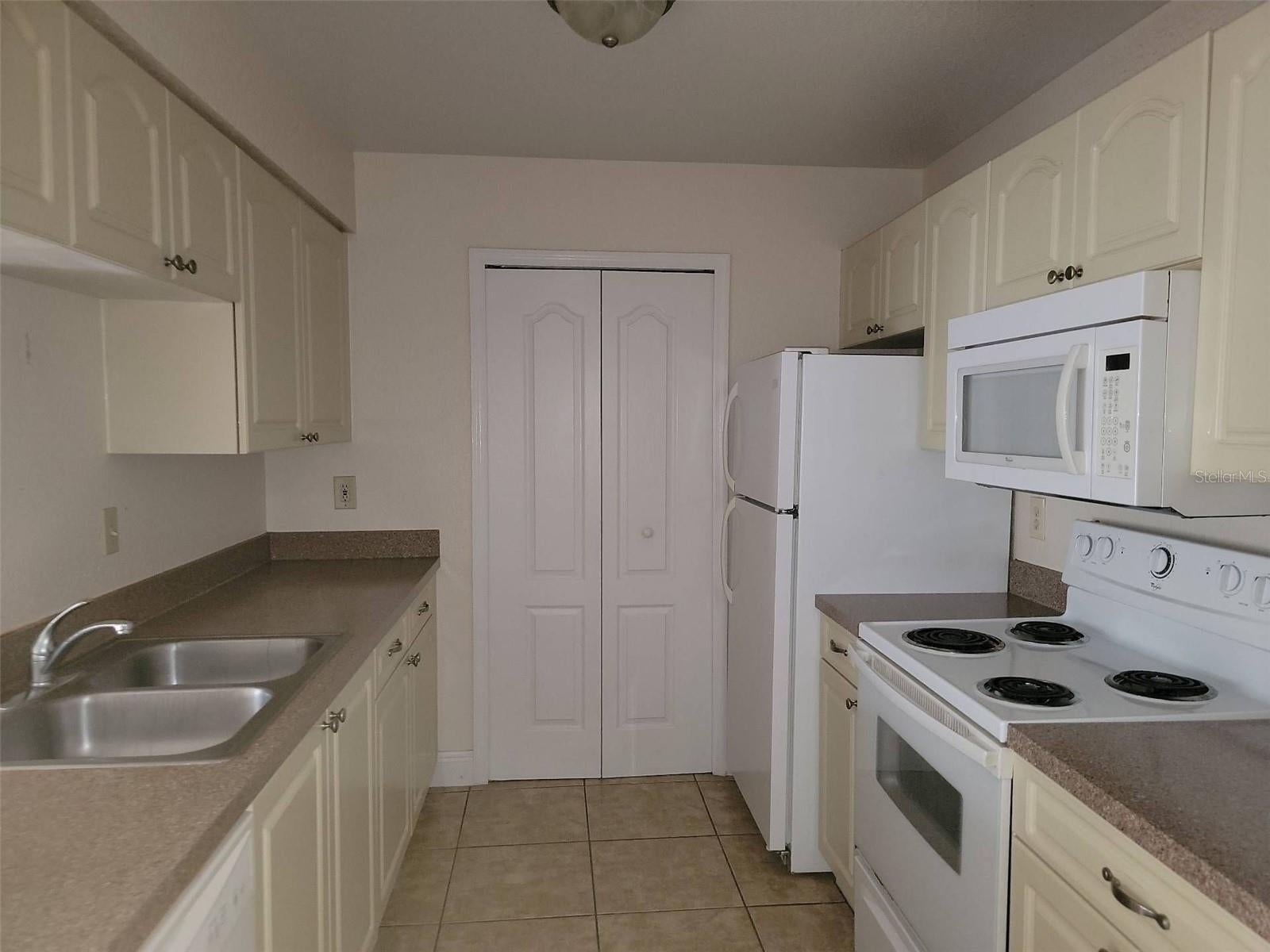 2550 N ALAFAYA TRAIL 2103