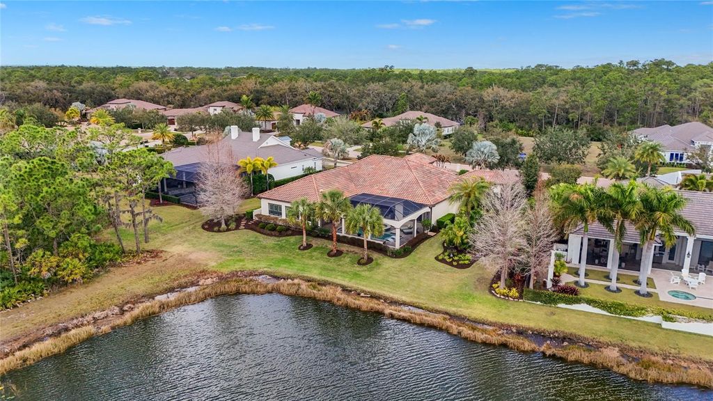 Photo of 19438 Beacon Park Place, Bradenton, FL 34202 (MLS # A4684940)