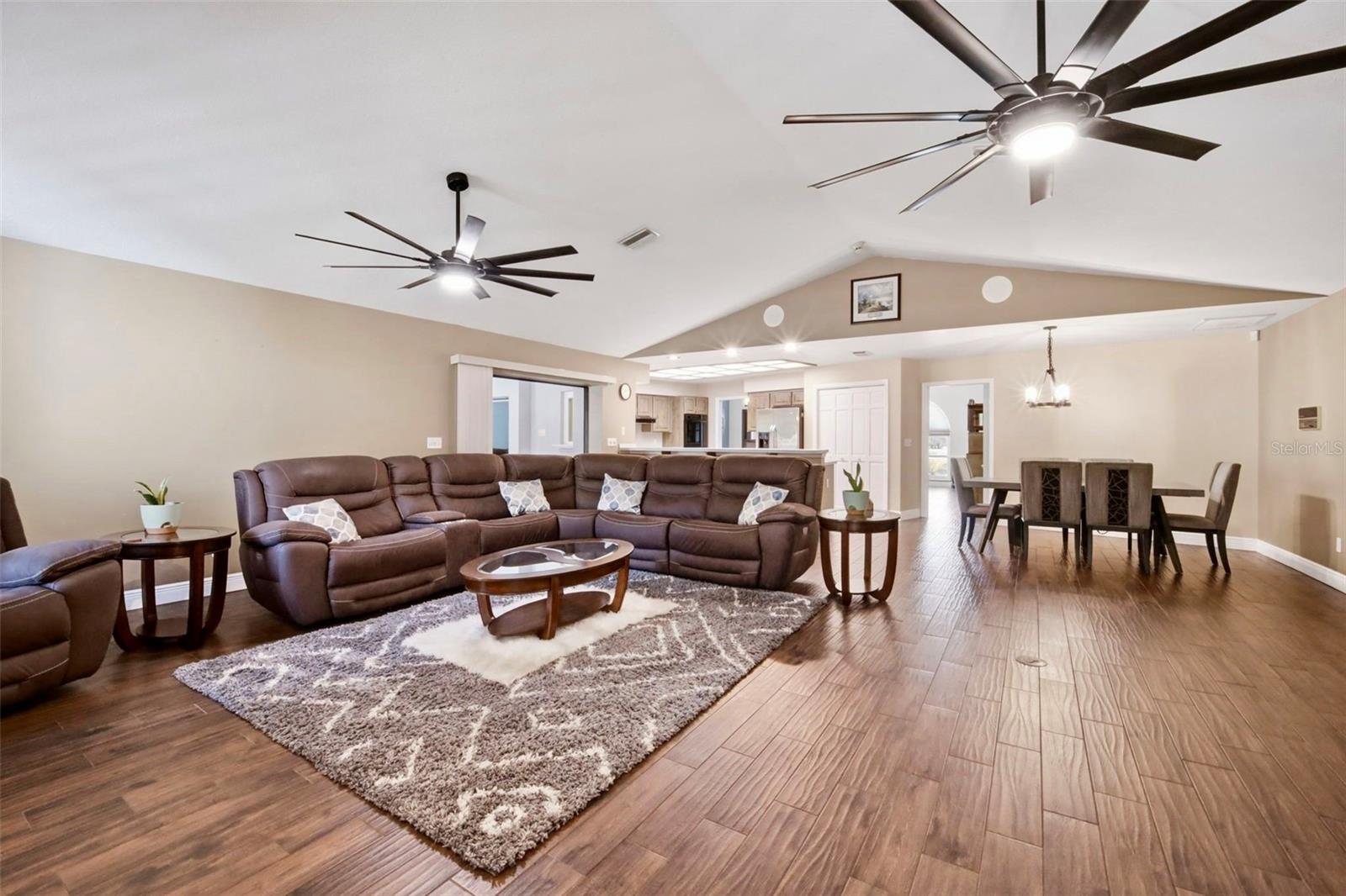 IVELMAR ESTATES - Residential