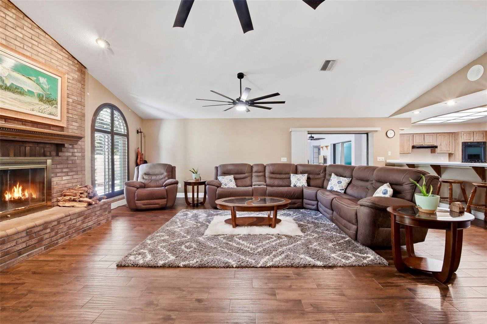 IVELMAR ESTATES - Residential