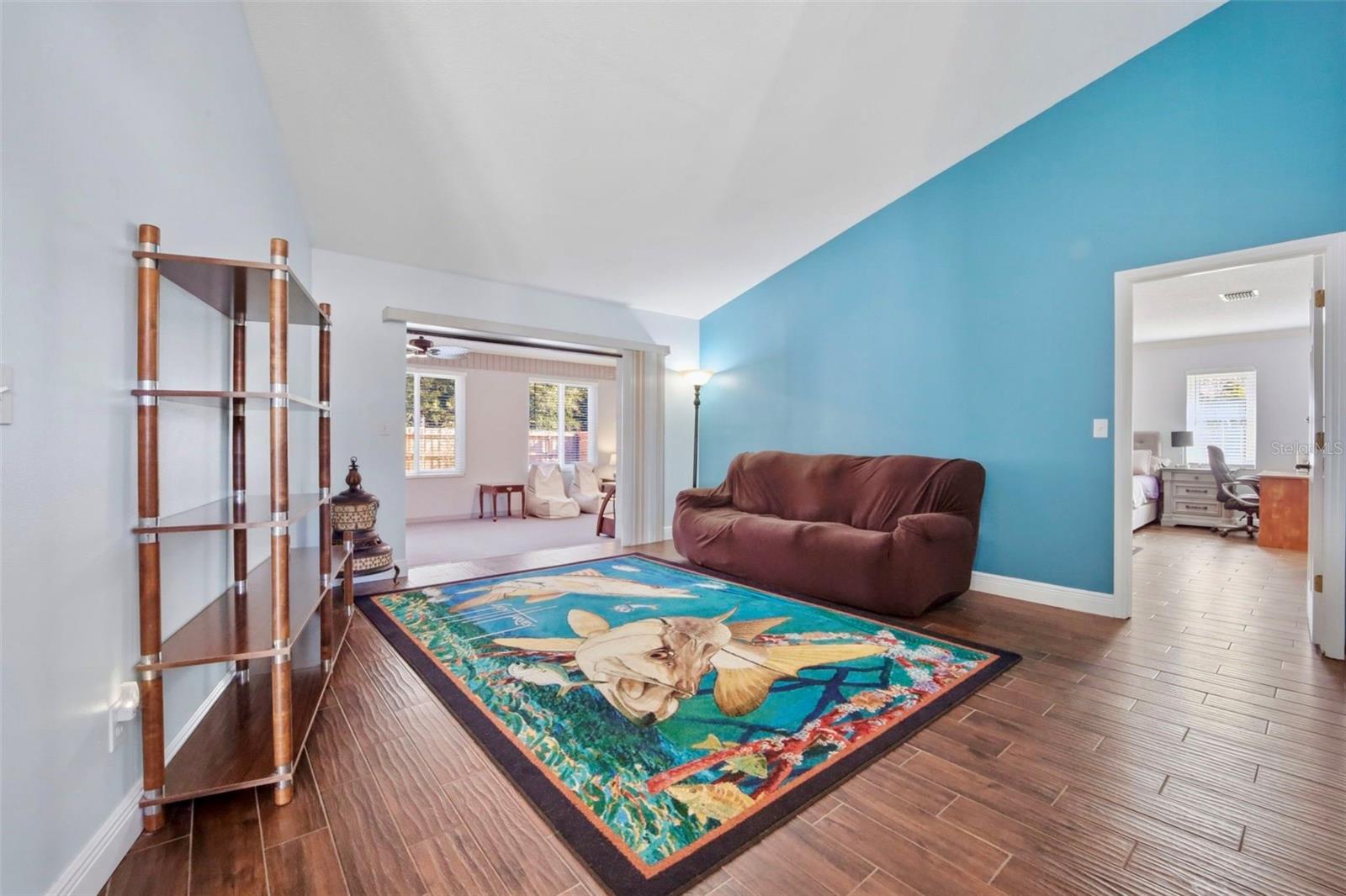 IVELMAR ESTATES - Residential