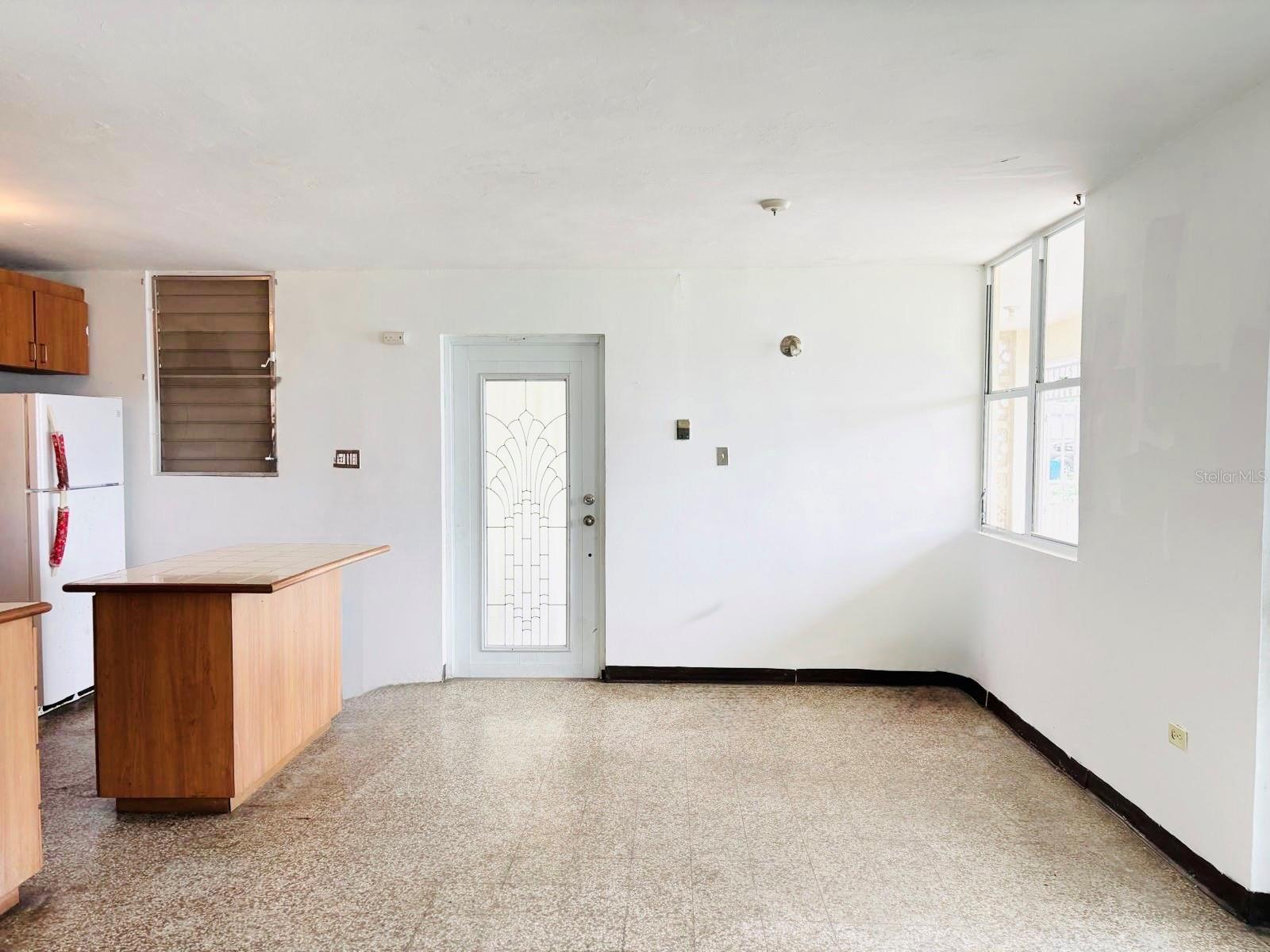 10 FLAMBON GARDENS R-17