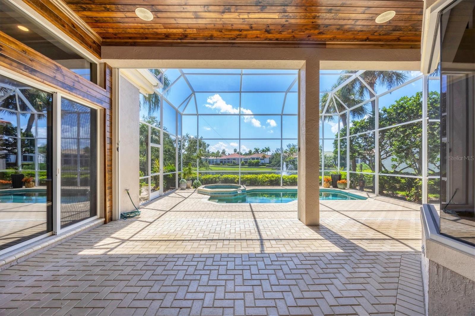 QUEENS HARBOUR - Residential