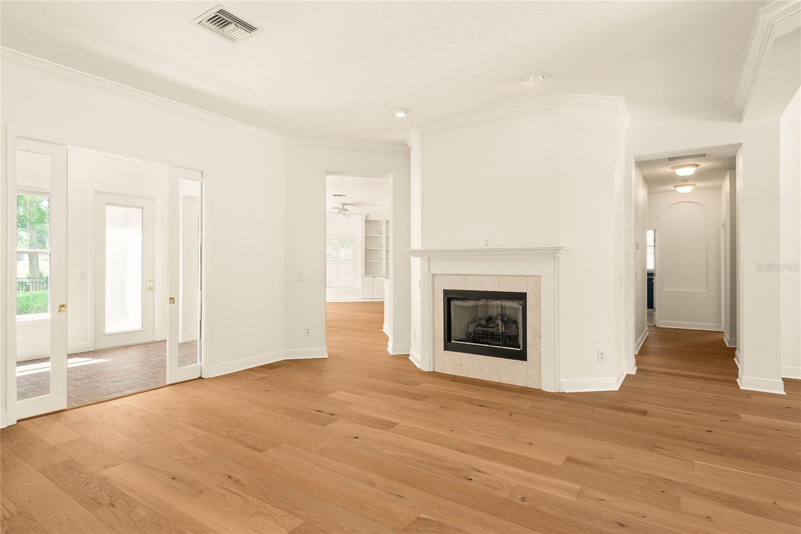 3381 REGAL CREST DRIVE