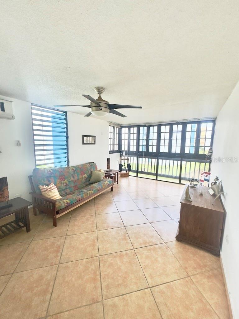 COND. VILLA MARINA - Residential