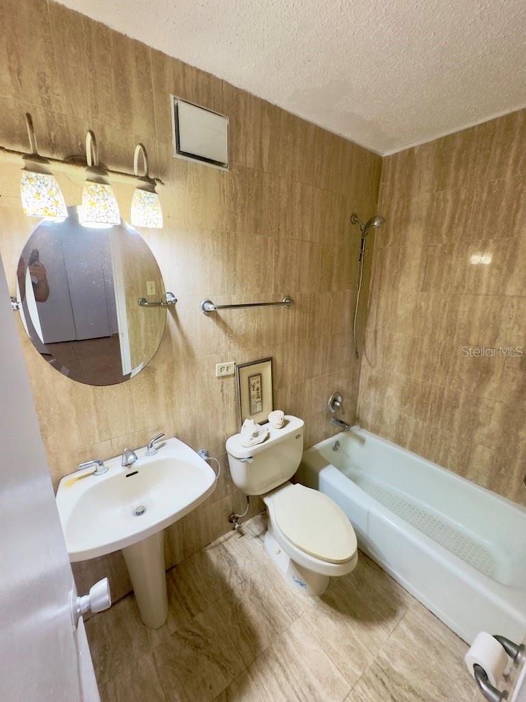 COND. VILLA MARINA - Residential