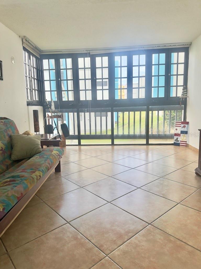 COND. VILLA MARINA - Residential