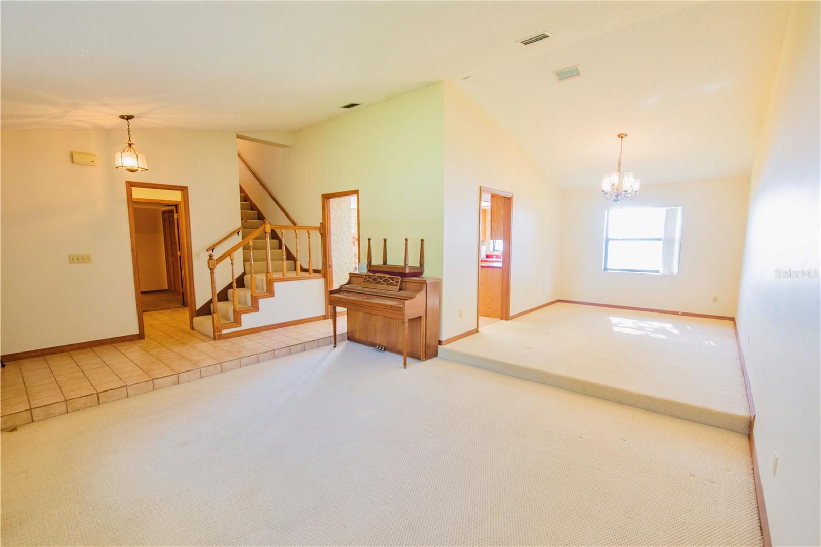 9354 LAKE HICKORY NUT DRIVE