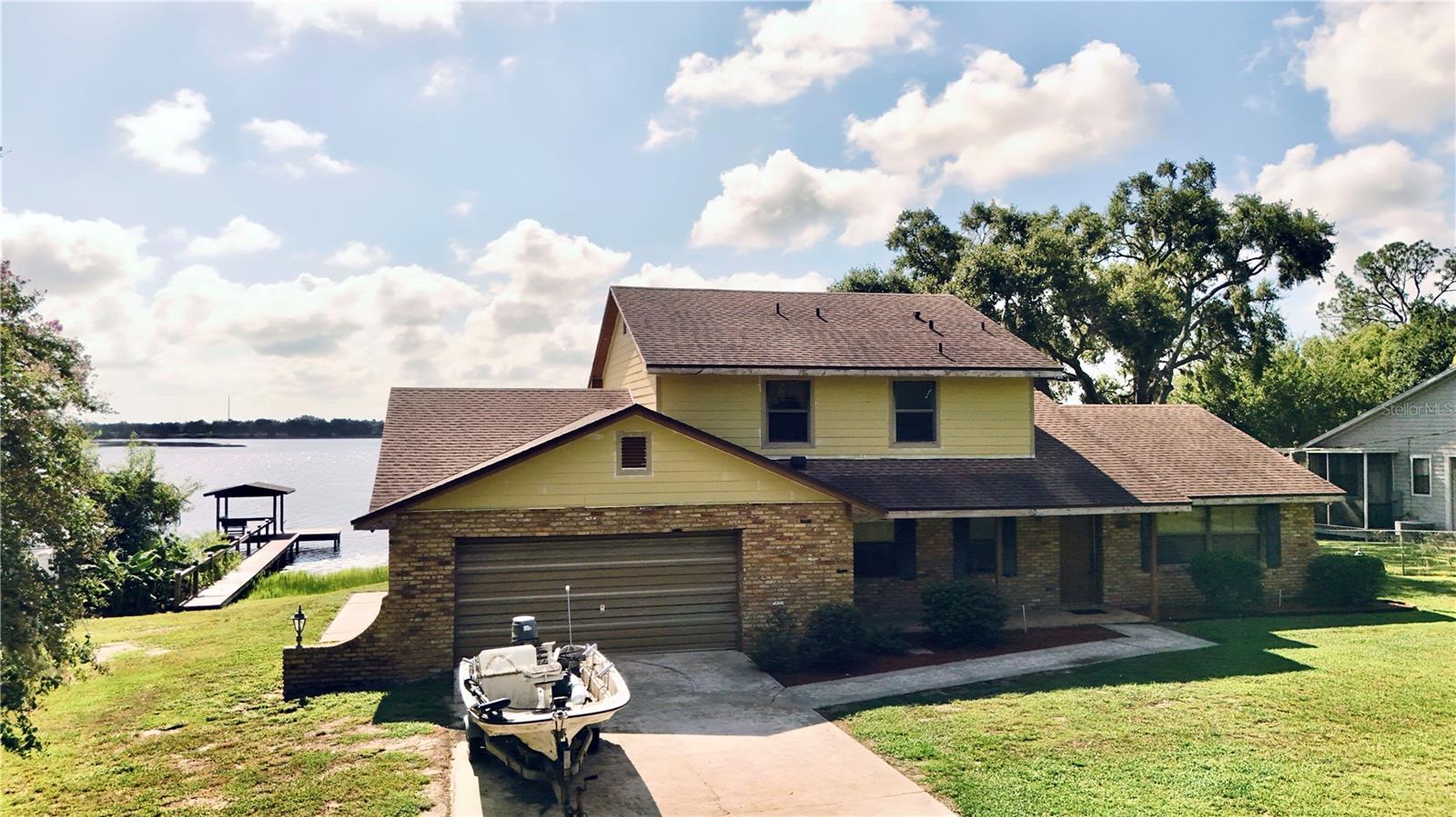 9354 LAKE HICKORY NUT DRIVE
