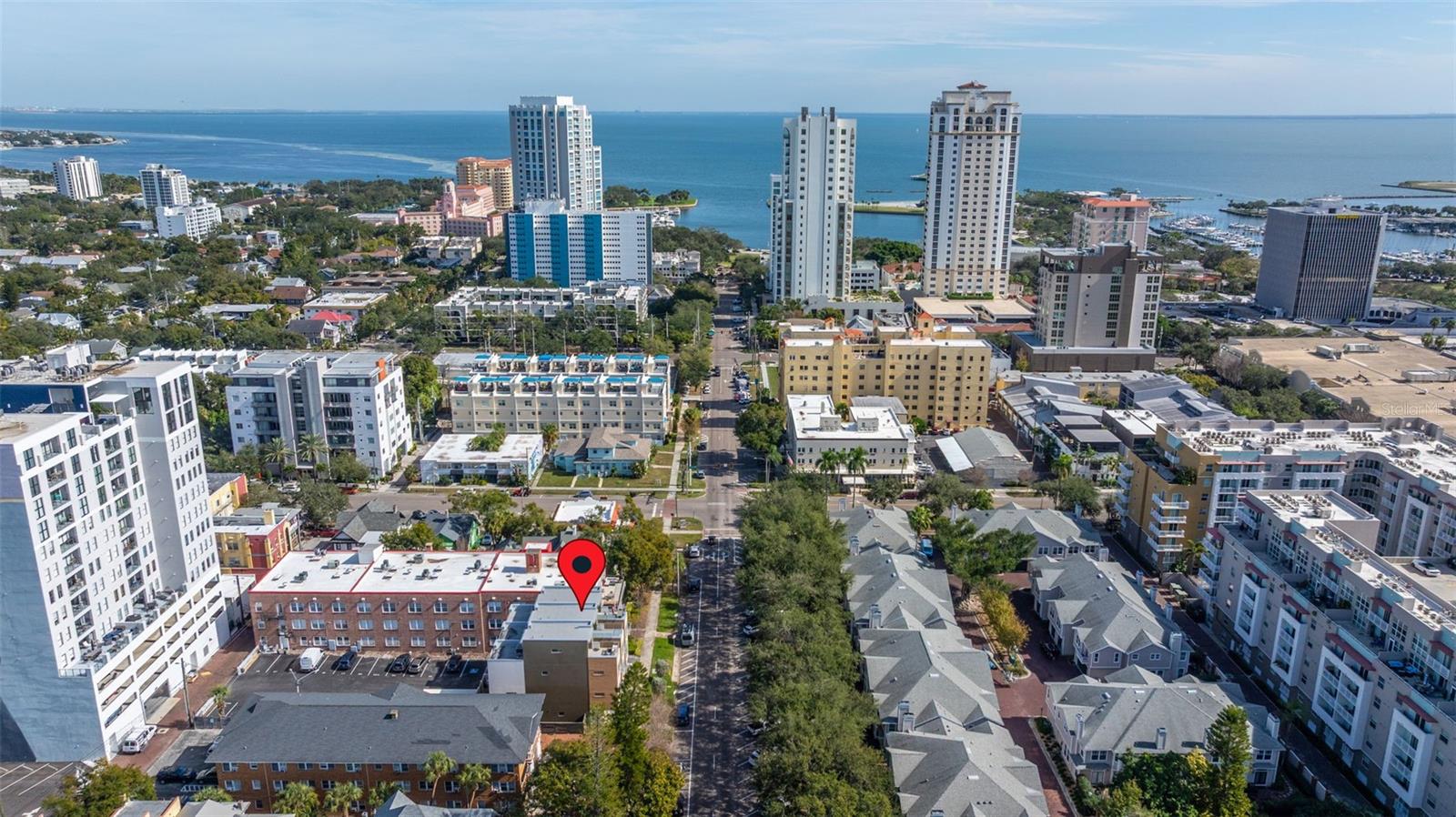 LIV 233 TWNHMS - Residential