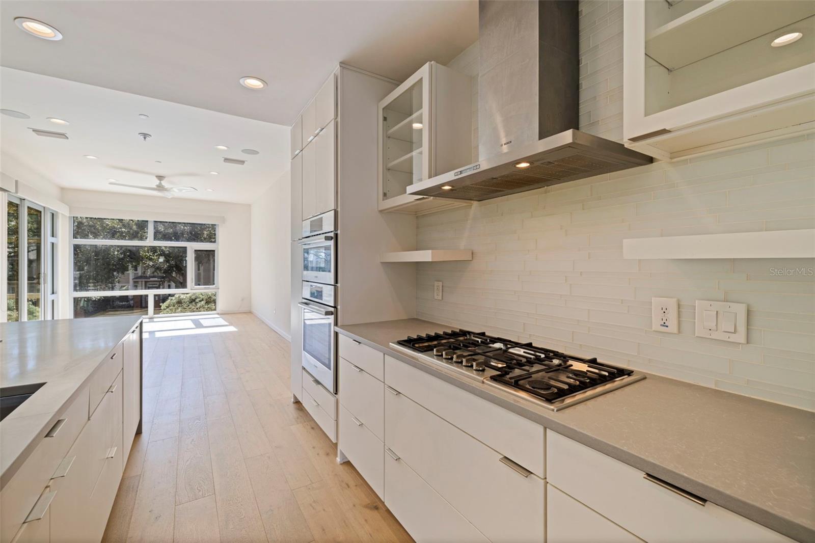 LIV 233 TWNHMS - Residential