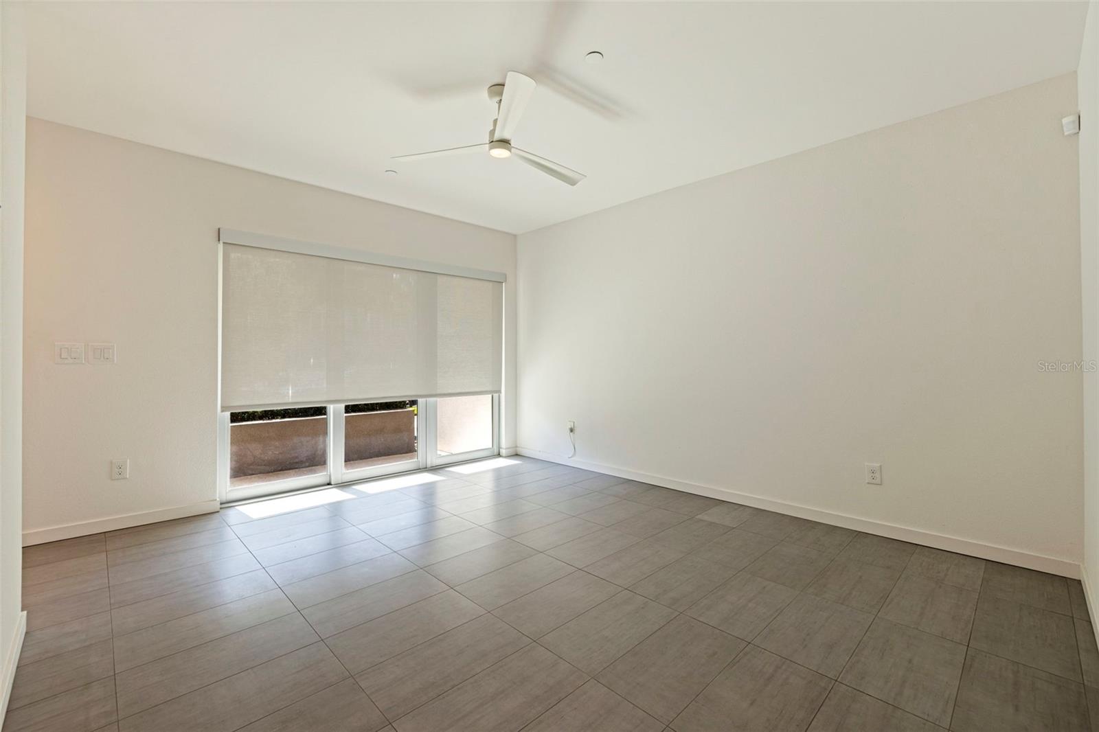 LIV 233 TWNHMS - Residential