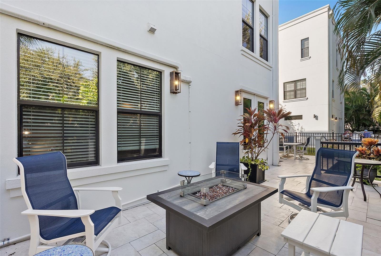 CRESCENT LAKE TWNHMS PH II - Residential