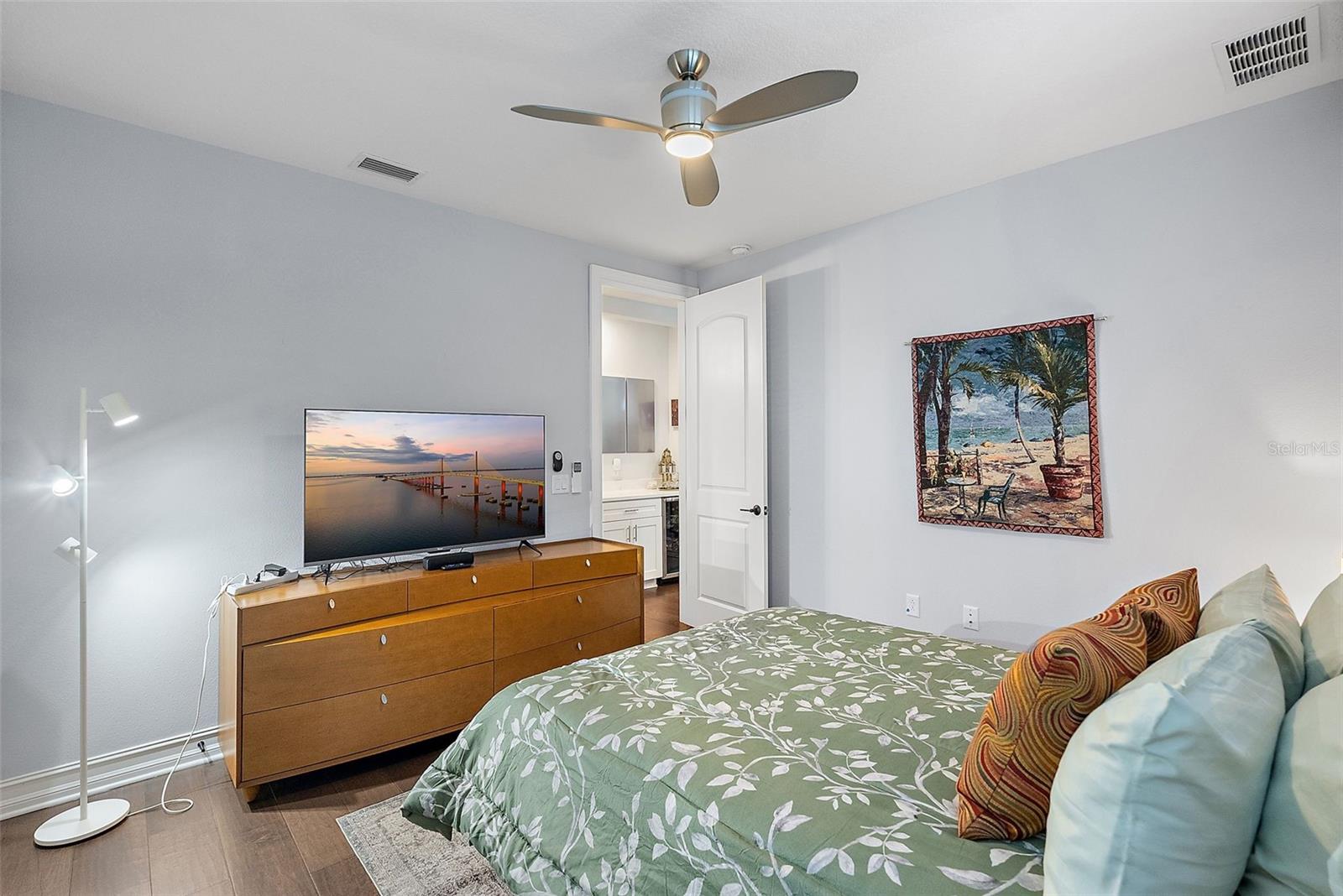 CRESCENT LAKE TWNHMS PH II - Residential