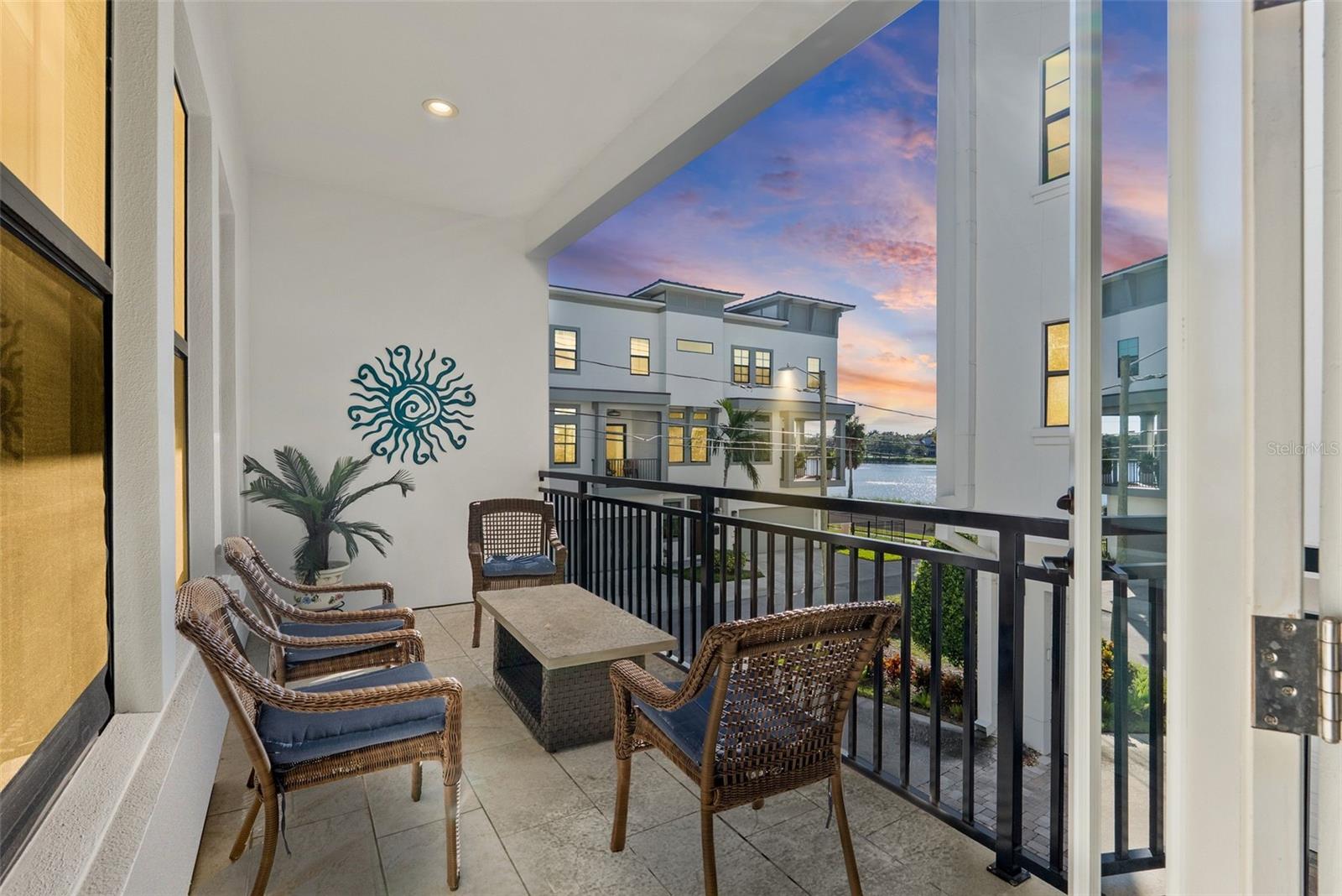 CRESCENT LAKE TWNHMS PH II - Residential