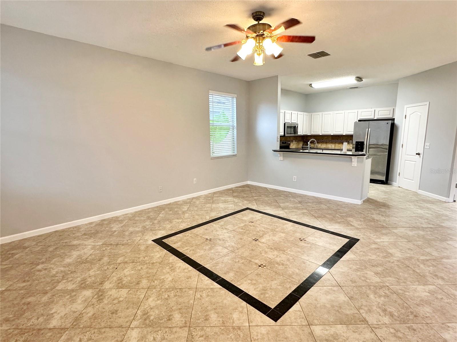 PRAIRIE LAKE VILLAGE PH 01 - Residential Lease