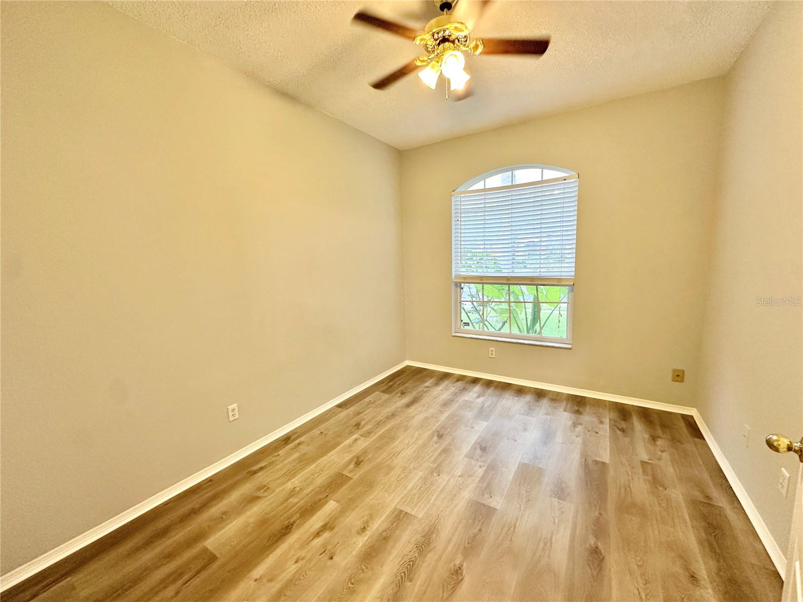 PRAIRIE LAKE VILLAGE PH 01 - Residential Lease