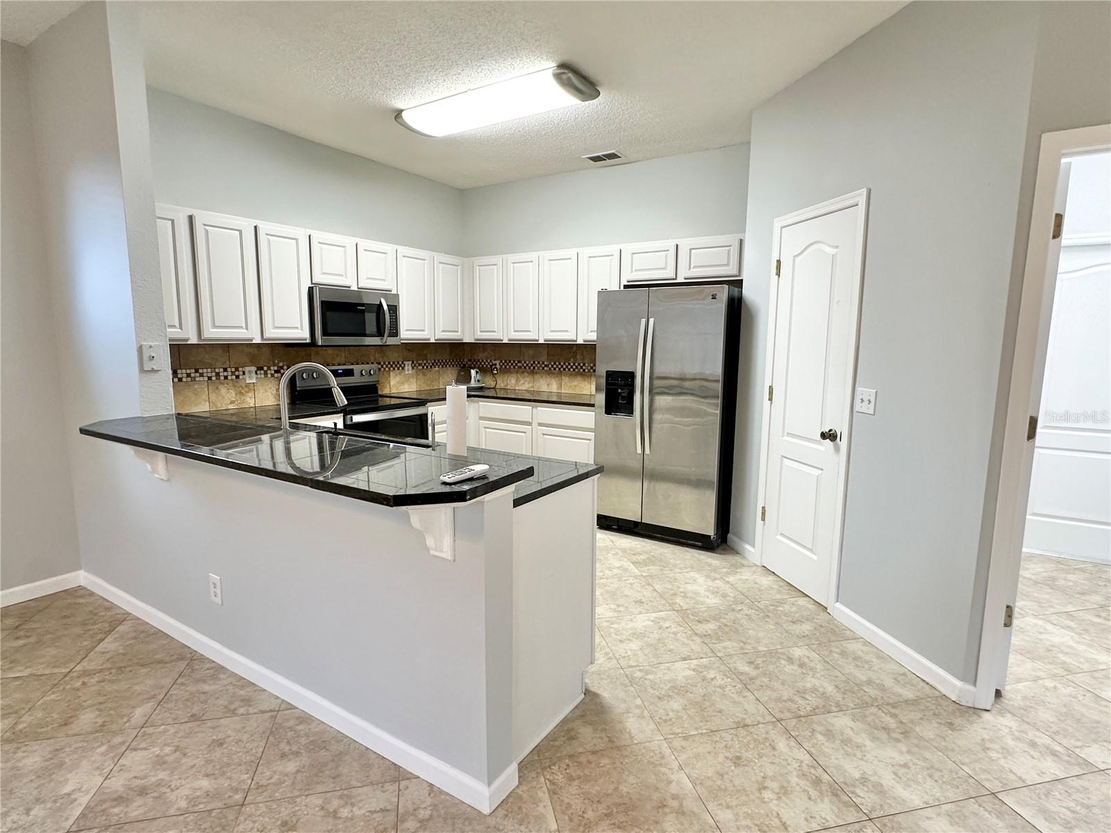 PRAIRIE LAKE VILLAGE PH 01 - Residential Lease