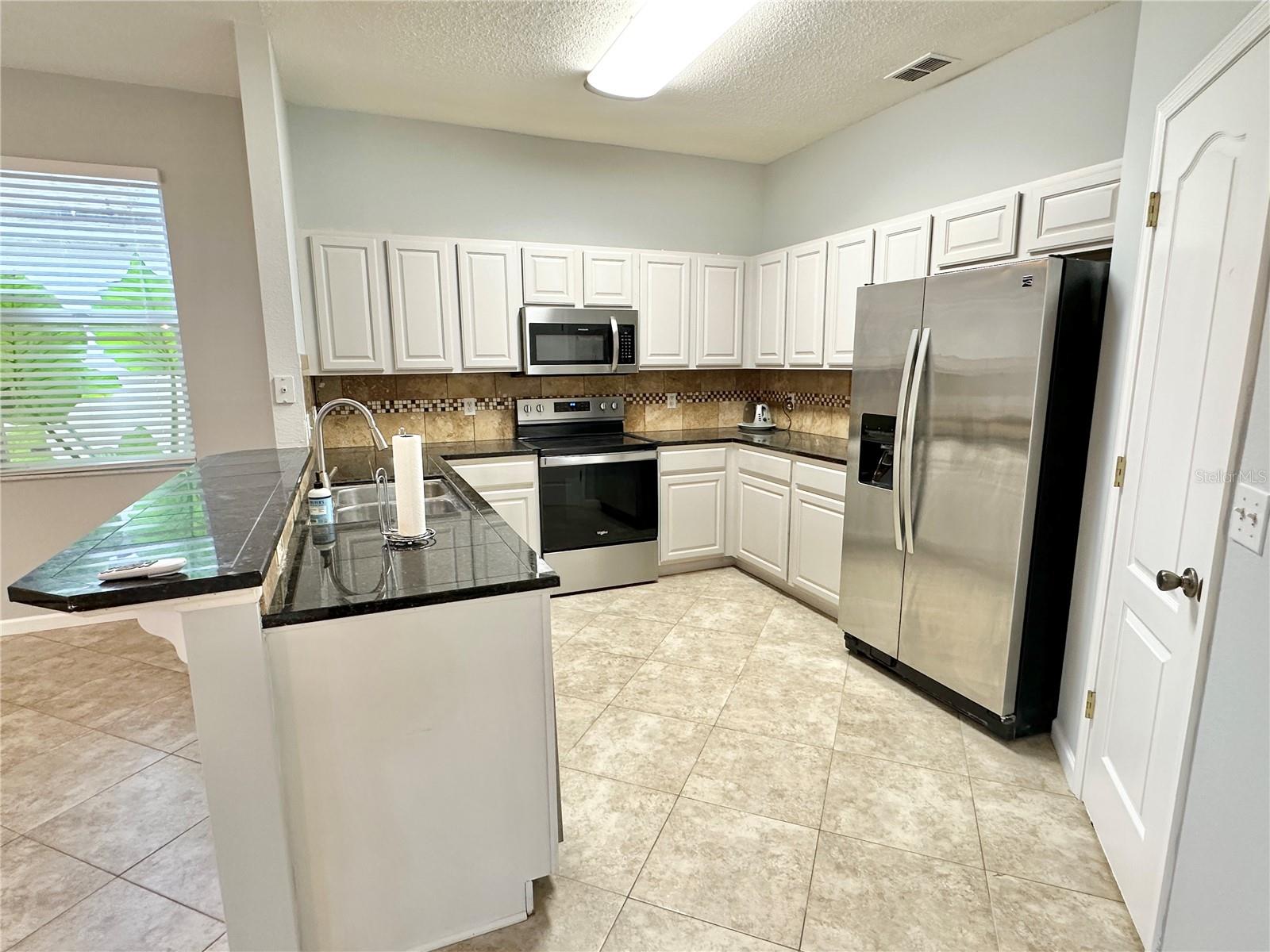 PRAIRIE LAKE VILLAGE PH 01 - Residential Lease