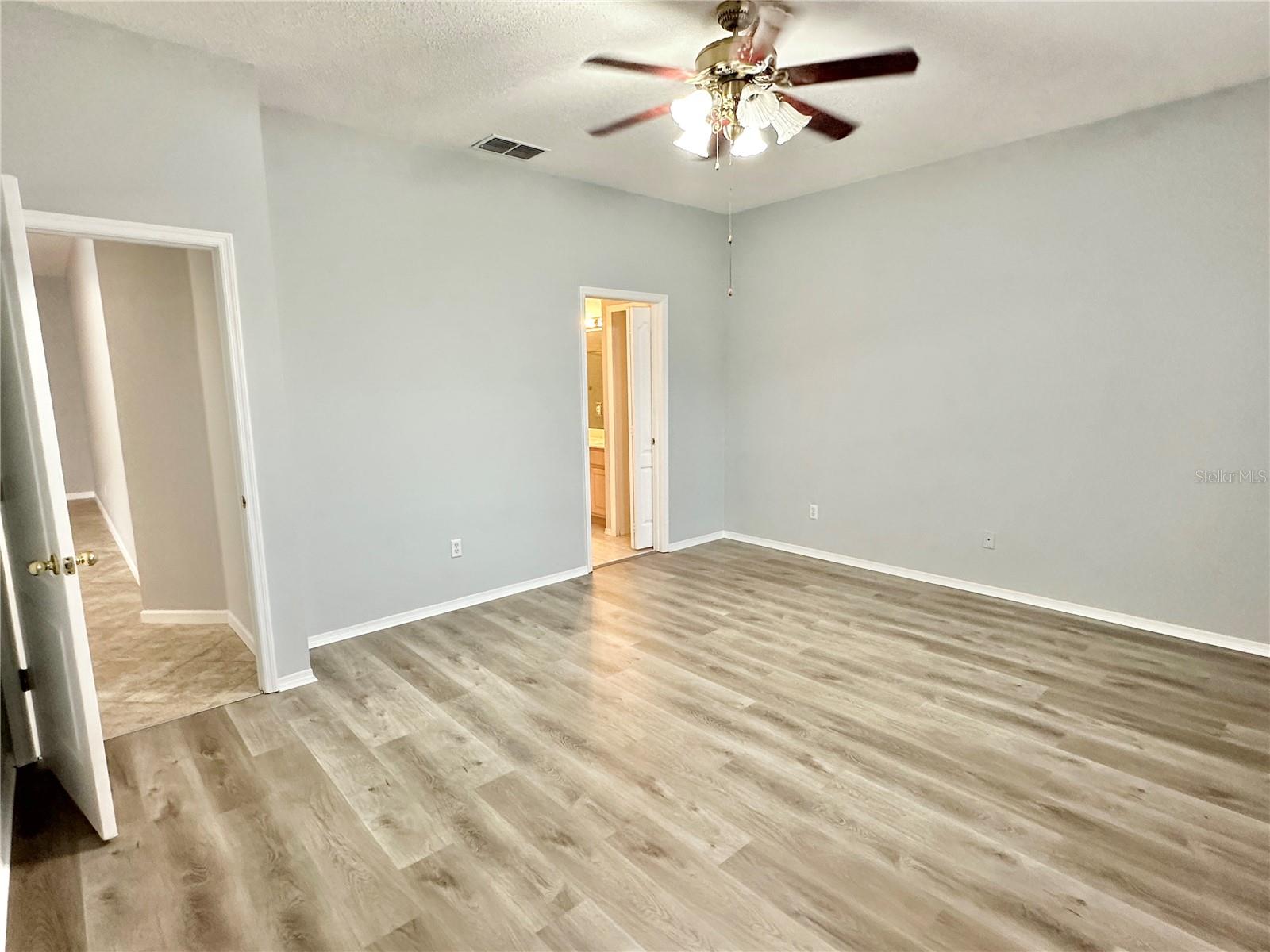 PRAIRIE LAKE VILLAGE PH 01 - Residential Lease