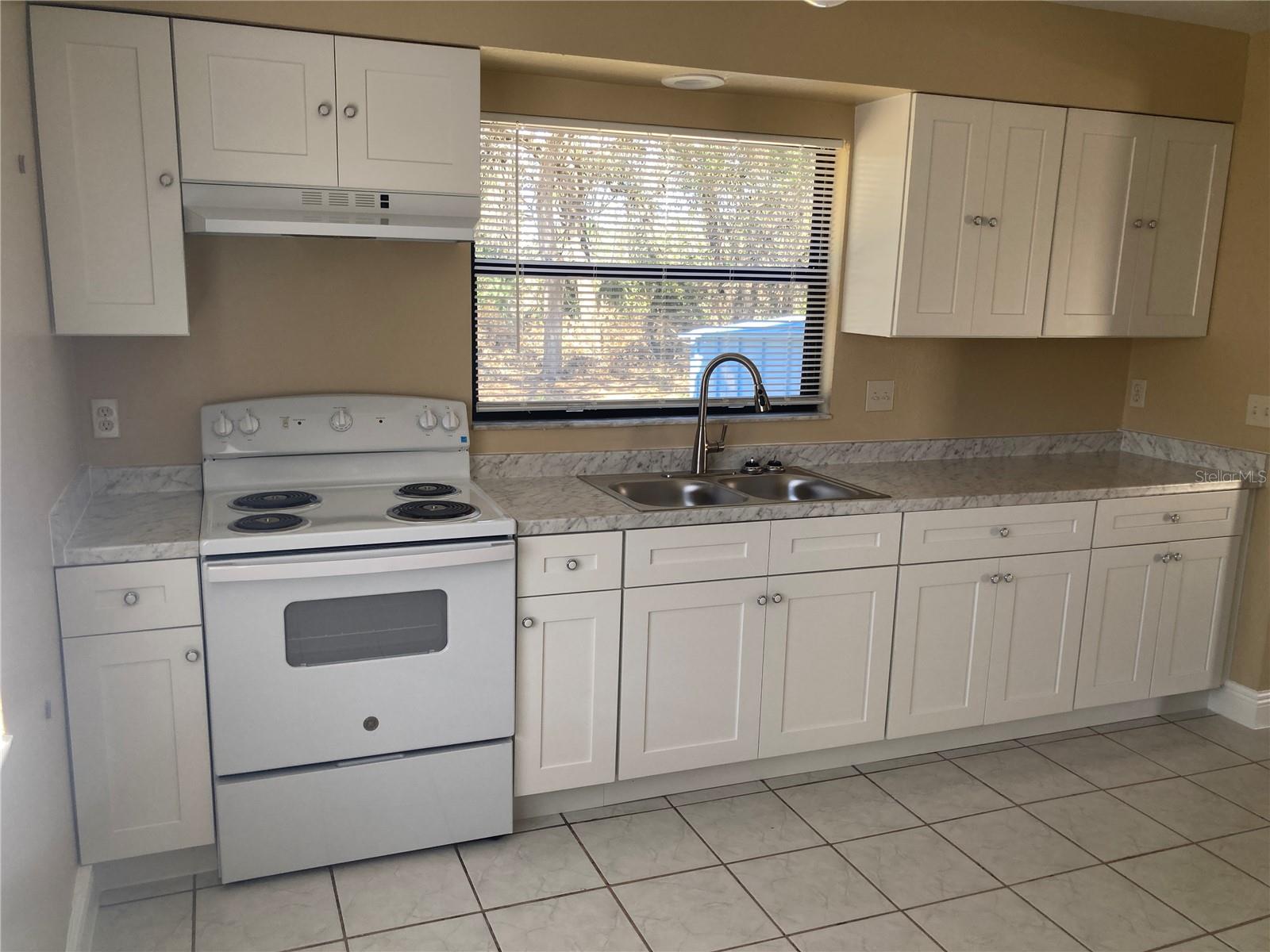 WEST OLDSMAR SEC 1 - Residential Lease
