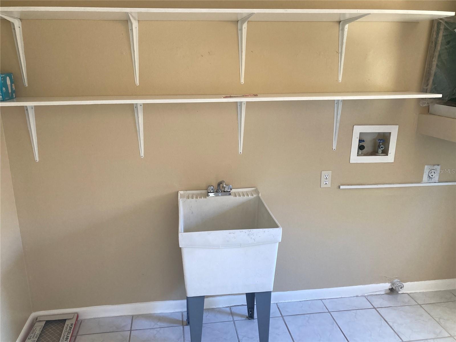 WEST OLDSMAR SEC 1 - Residential Lease