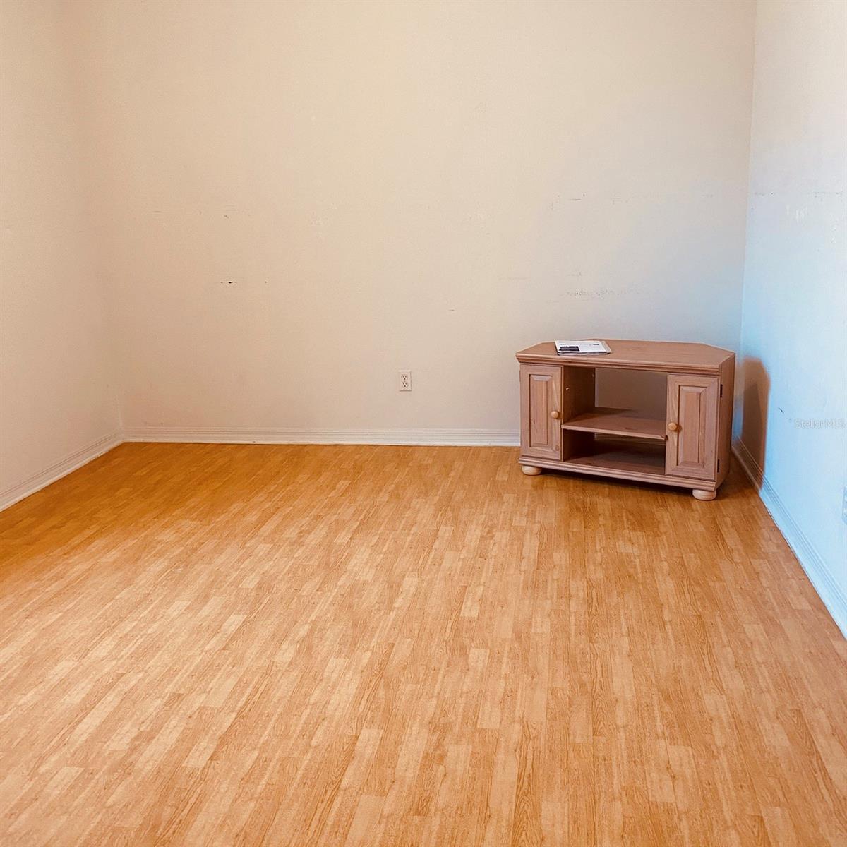 SUN CITY CENTER UNIT 257 PH II LOT 28 BLOCK 4 - Residential