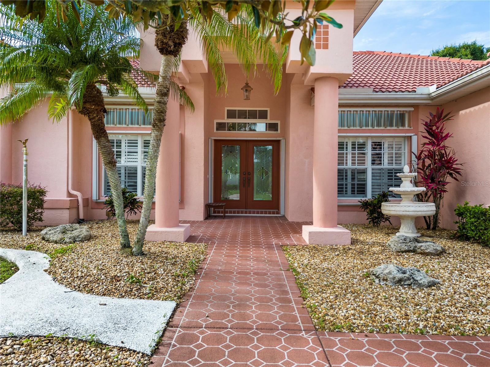 SUN CITY CENTER UNIT 257 PH II LOT 28 BLOCK 4 - Residential