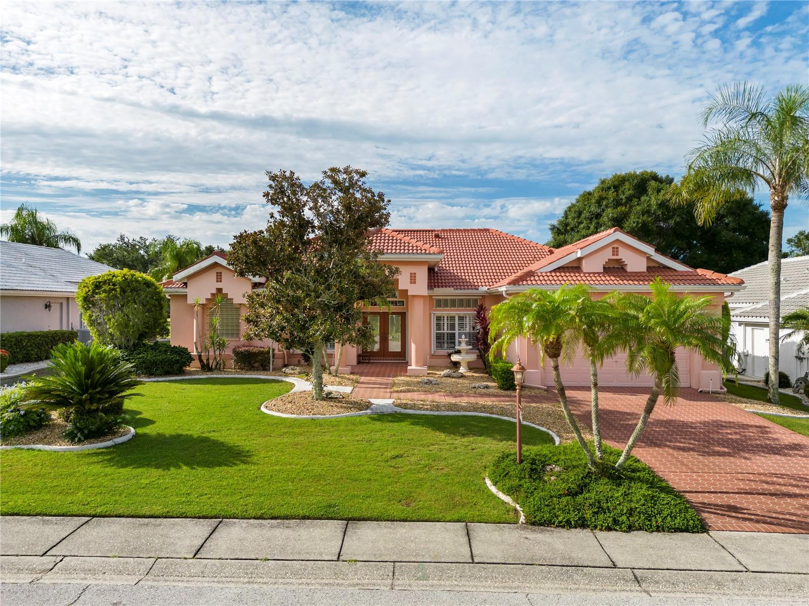 SUN CITY CENTER UNIT 257 PH II LOT 28 BLOCK 4 - Residential