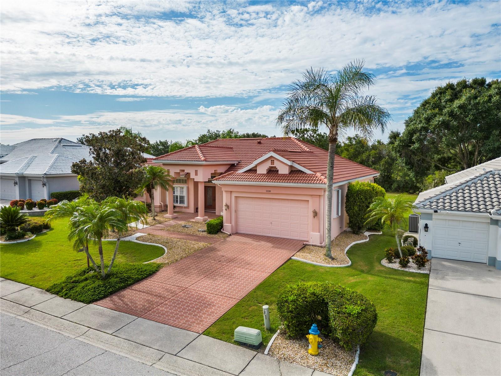 SUN CITY CENTER UNIT 257 PH II LOT 28 BLOCK 4 - Residential