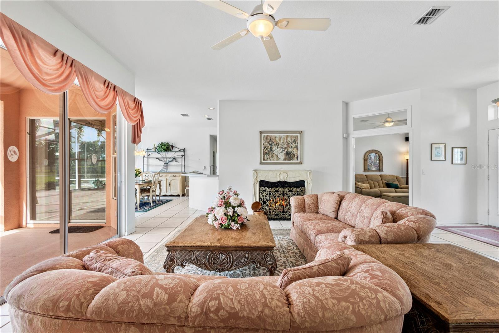 SUN CITY CENTER UNIT 257 PH II LOT 28 BLOCK 4 - Residential